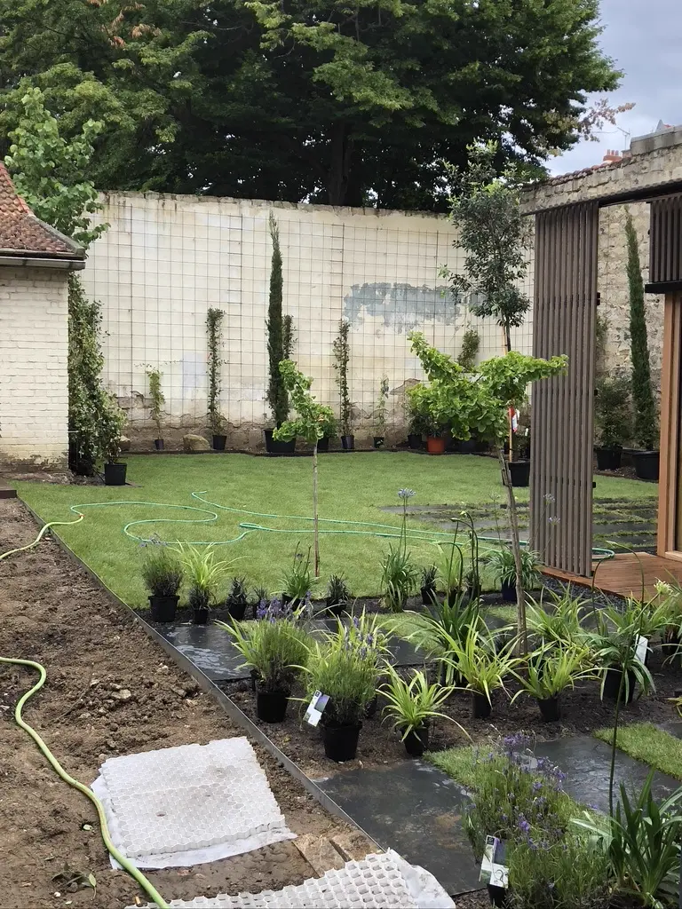 Au détour d'un jardin — vue 3